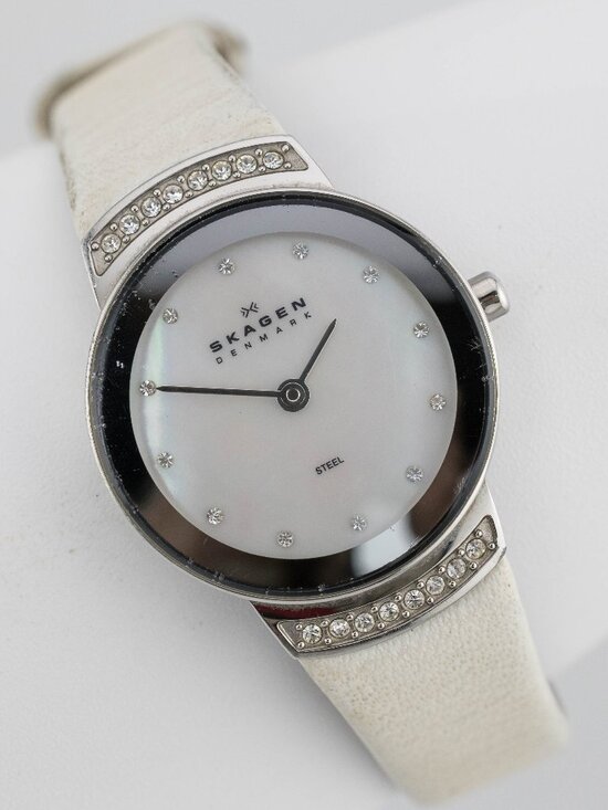 Skagen Denmark 812SSLW1 Two-Hand Quartz Analog Women\'s Watch New Battery